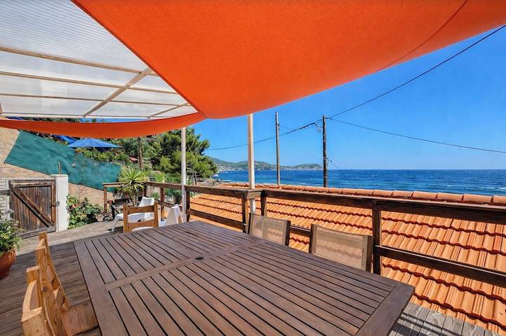 Location de vacances pour 4 personnes, avec terrasse dans Plage du Pin de Galle