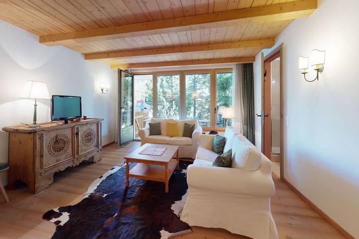 Ferienwohnung für 4 Personen, mit Terrasse in Champfèr