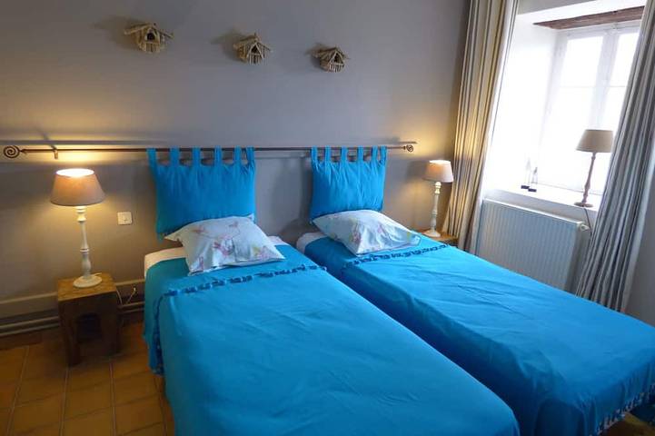 Gîte pour 4 personnes, avec jardin ainsi que piscine et jacuzzi à Douzains - 3