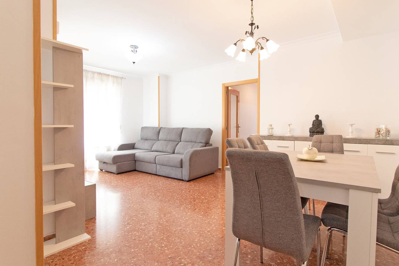 Ganze Wohnung, Global Vacacional: Apartamento con terraza en la playa de Puerto Sagunto in Port de Sagunt, Sagunto