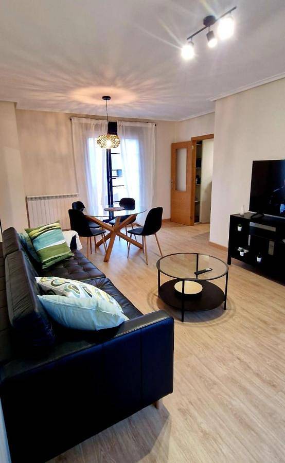 Apartamento para 4 personas, con Terraza y Vistas en Lardero