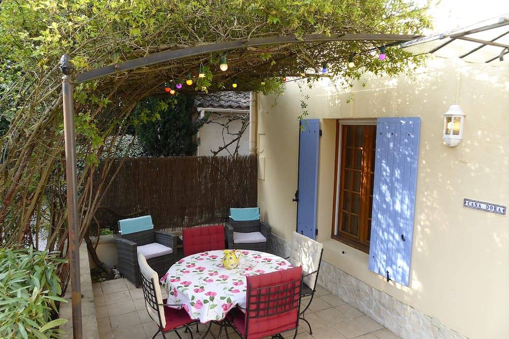 \"Casa Dora\" - capacidad para 4 personas, 2 camas, 2 baños, apartamento en el corazón de la Provenza in Rognonas, Region de Arles