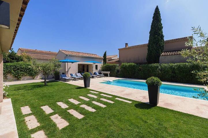 Villa für 7 Personen, mit Garten - 1