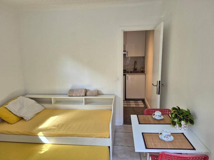 Gîte pour 2 personnes, avec jardin à L'Étang-la-Ville