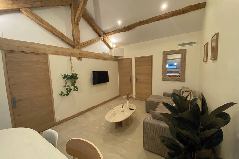 Apartamento entero, Loft at the foot of the grand colombier in Culoz, Belley