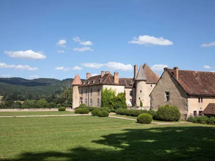 Villa pour 8 personnes, avec jardin et piscine en Bourgogne