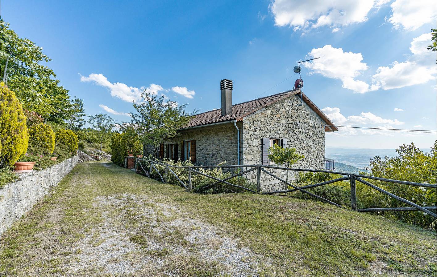 Geräumige Wohnung mit Garten und Parkplatz - 1,5km nach Torreone in Arezzo Provinz