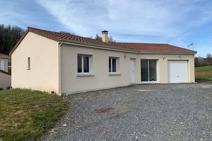 Location de vacances pour 8 personnes, avec jardin à Vendat - 3