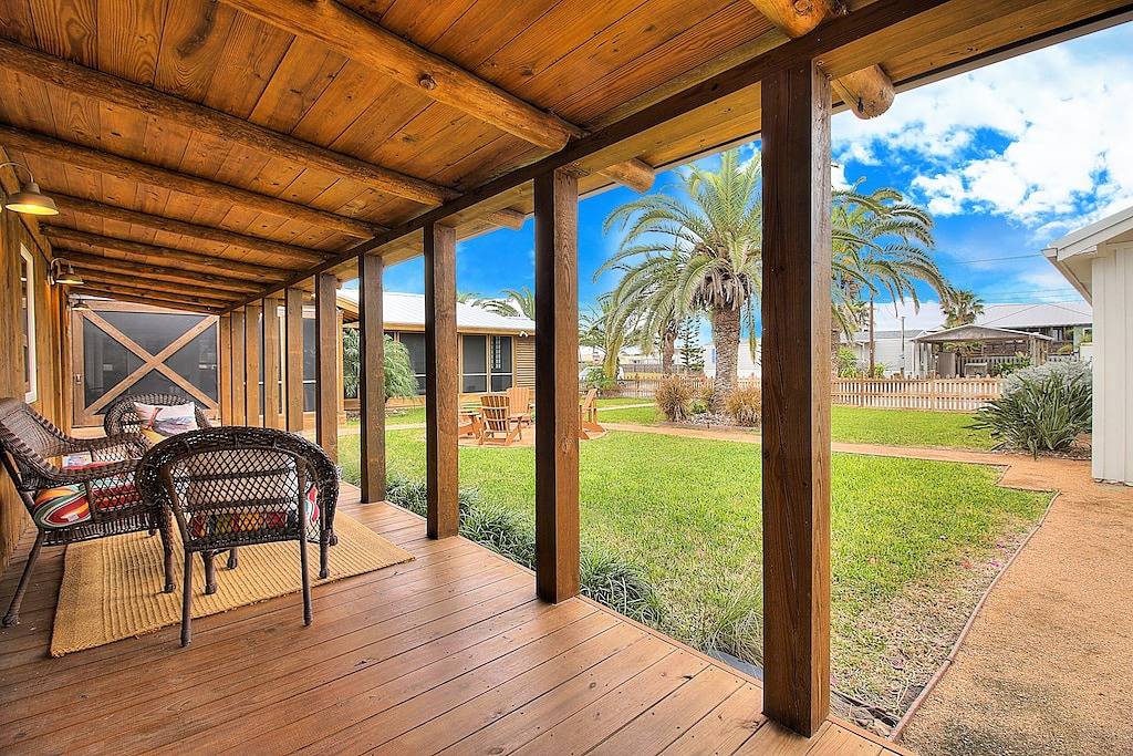 Enjoy the breeze at Nine Palms Cottage in Port Aransas, Mustang Island