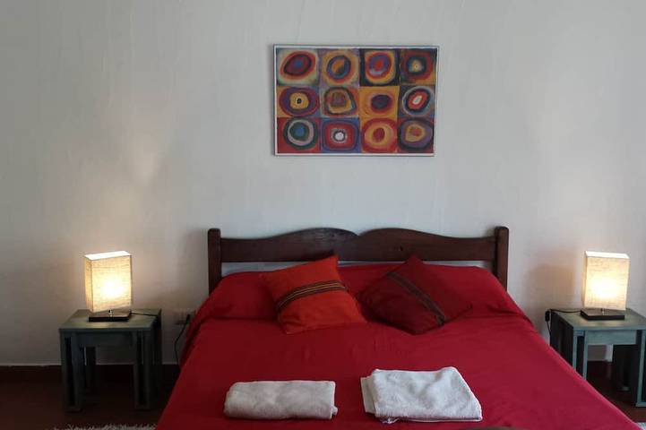 Villa pour 5 personnes, avec jardin ainsi que terrasse et piscine, animaux acceptés dans Eden Rock - 2