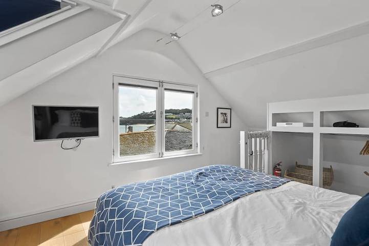 Glamping for 4 people, with pets in St. Ives
