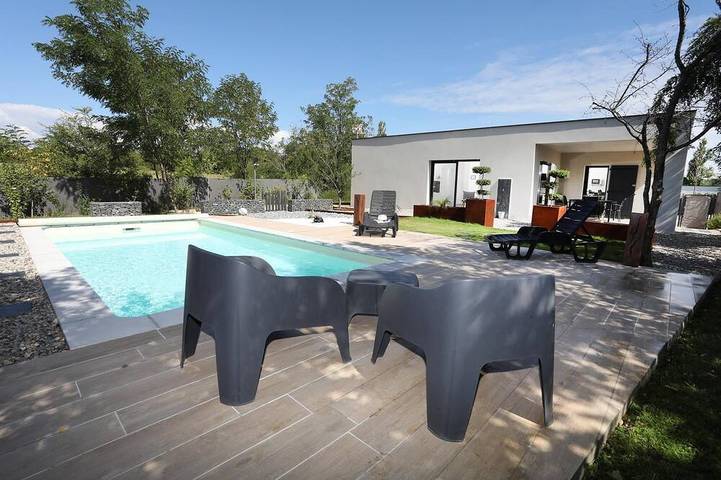 Location de vacances pour 4 personnes, avec Terrasse et Jardin à Ruoms