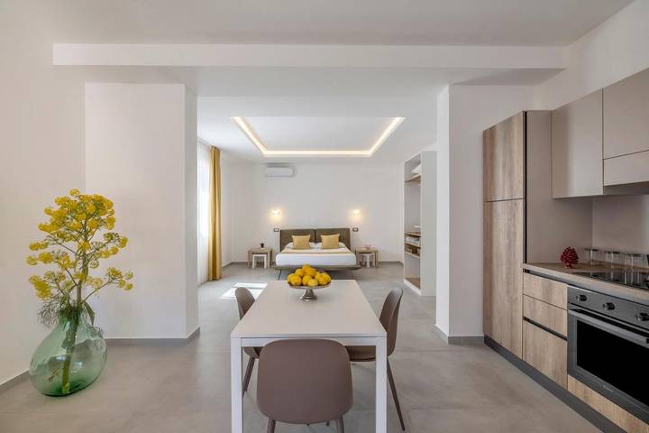 Casa vacanza per 6 persone, con panorama e giardino, adatto a famiglie con bambini a Castelluzzo