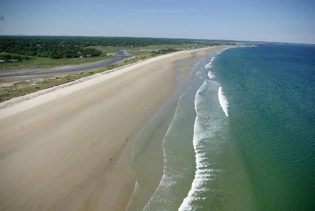 Ganze Wohnung, Nur wenige Schritte von Perkins Cove entfernt, genießen Sie Shopping, Restaurants und Strand - voll klimatisiert! in Ogunquit, York County