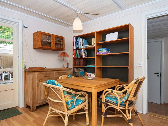 Feriehus for 6 personer, med Terrasse og Hage i Hvidbjerg Strand