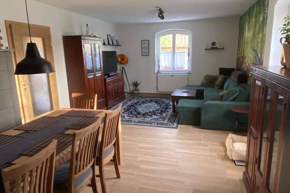 Feriengarten-im-Erzgebirge Ferienhaus in Lugau mit Spielplatz Familie Urlaub Erz in Lugau/Erzgebirge, Erzgebirge