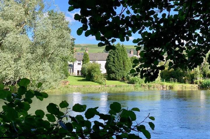 Log cabin for 4 people, with garden in Pooley Bridge