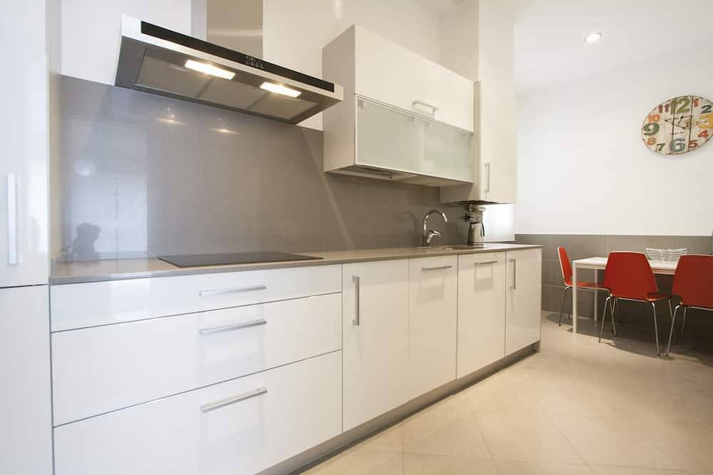 Entire apartment, Avenida Ii | The Rentals Collection in Playa de la Concha, San Sebastian