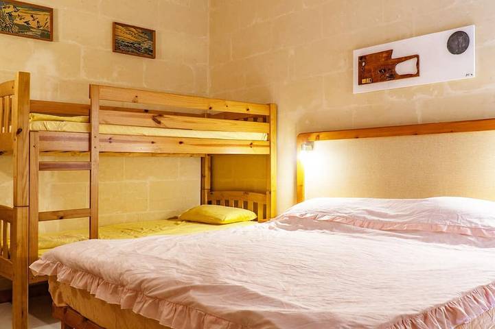 Ganze Wohnung, Dereks Marsalforn-Haus in Marsalforn, Zebbug