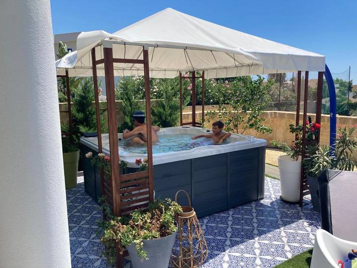 Appartamento per 5 persone, con Idromassaggio e Terrazza nonché Giardino e Panorama a San Giorgio