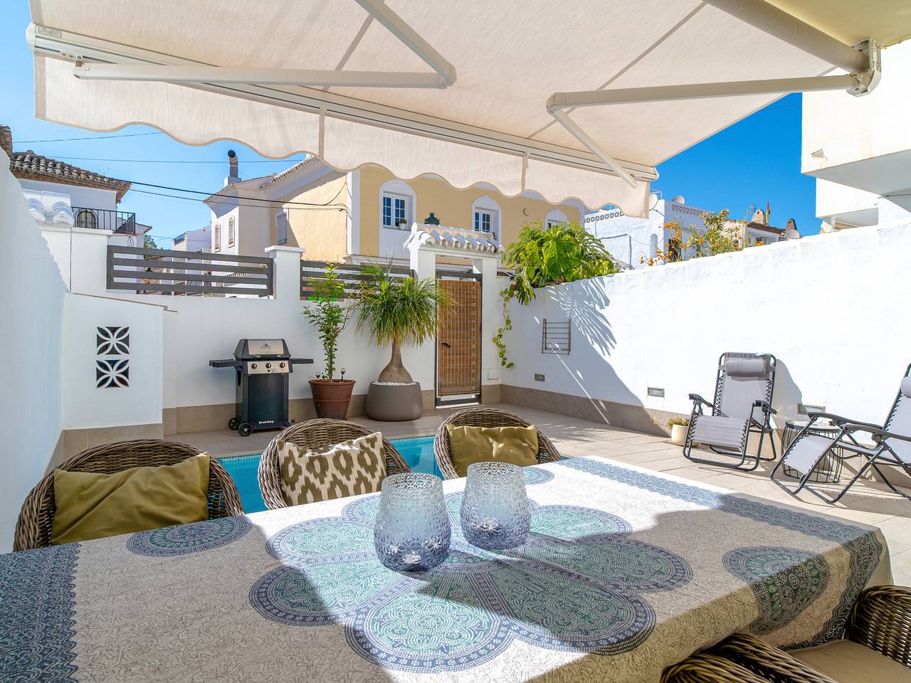Villa pour 6 à Nerja avec piscine privée, proche plage in Playa de Burriana, Nerja