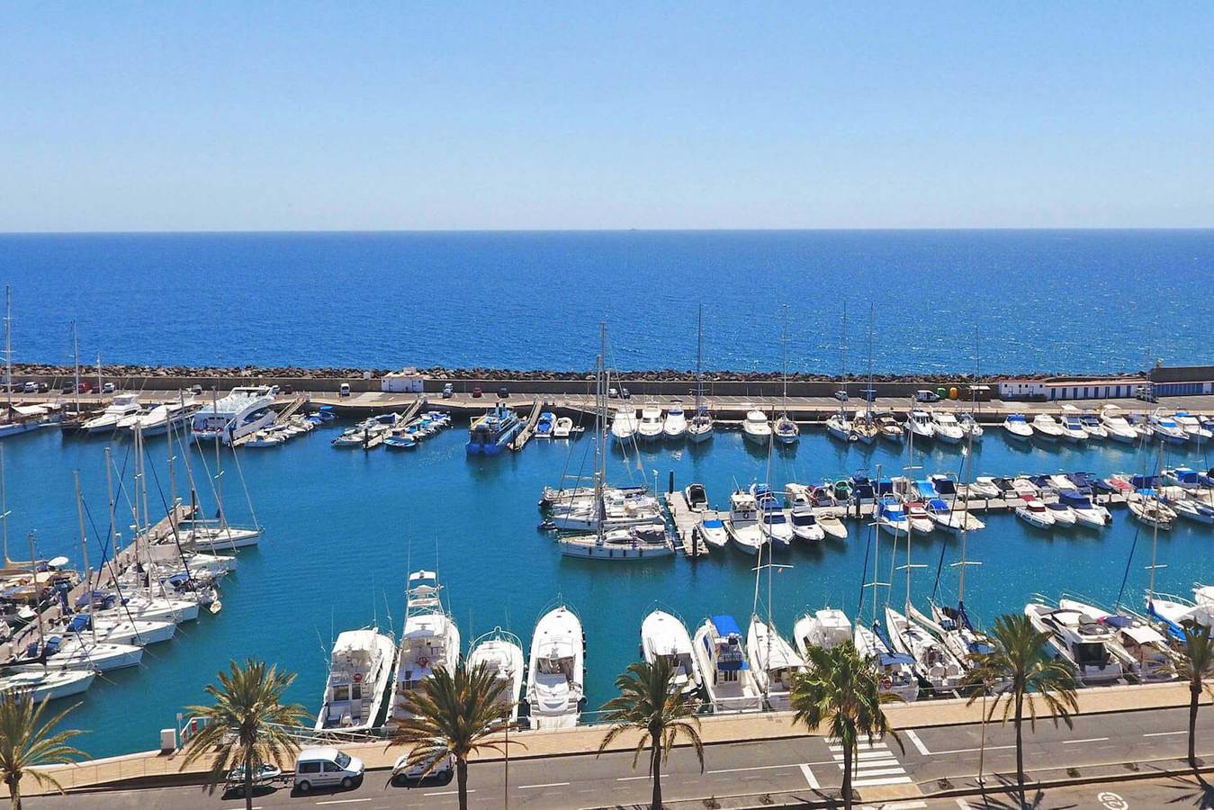 Puerto Marina 21 in Maspalomas, San Bartolomé de Tirajana
