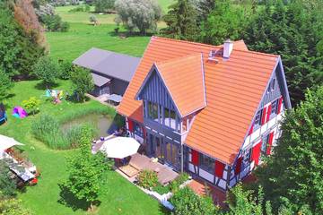 Bauernhof für 25 Personen, mit Sauna und Garten sowie Whirlpool in Uckermark