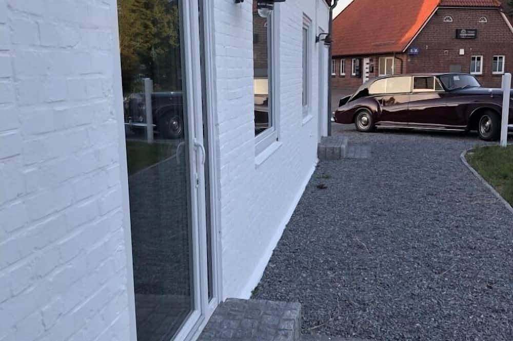 Ganze Wohnung, Salondeck Klanxbüll - zentral für 3 Personen mit Parkplatz direkt am Haus in Klanxbüll, Nordsee - Schleswig-Holstein
