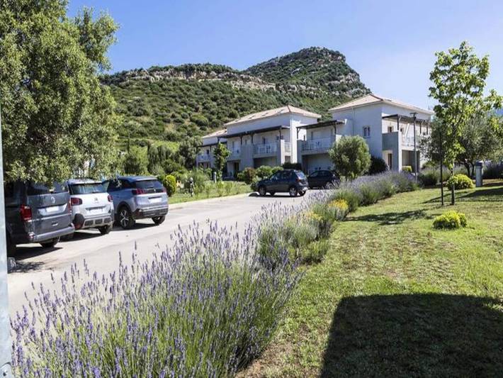 Gîte pour 10 personnes, avec piscine, adapté aux familles à Oletta - 3