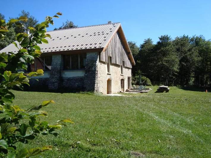 Location de vacances pour 2 personnes, avec vue ainsi que jardin et terrasse à Vassieux-en-Vercors - 3