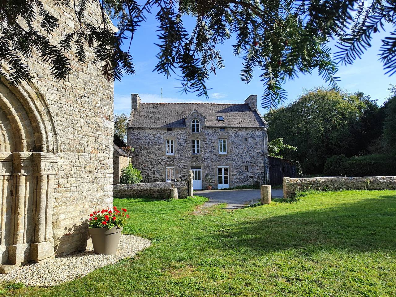 Gîte pour 12 Personnes dans Saint-Lormel, Région de Dinan