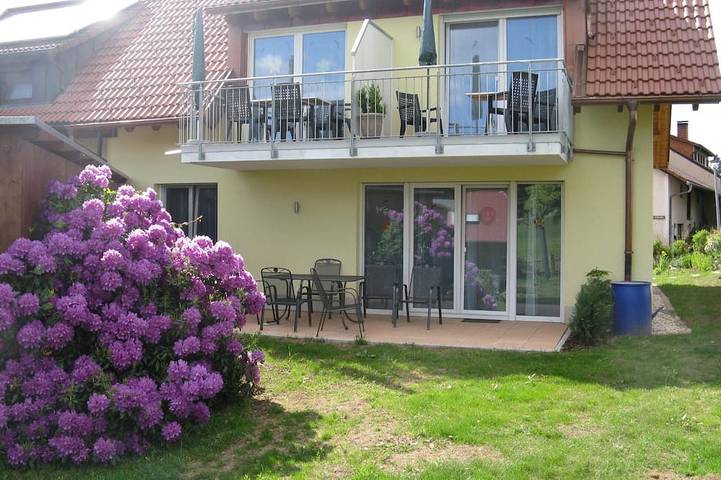 Ferienwohnung für 2 Personen, mit Balkon und Terrasse sowie Garten in St. Peter