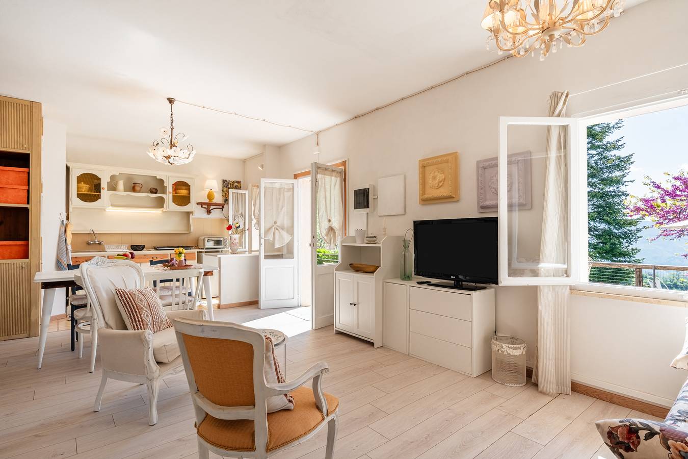 Geheel appartement, Appartement 'Sassi Scritti - Carpino Nero' met Uitzicht op de Bergen, Gedeelde Tuin en Wi-Fi in Bagni di Lucca, Provincie Lucca