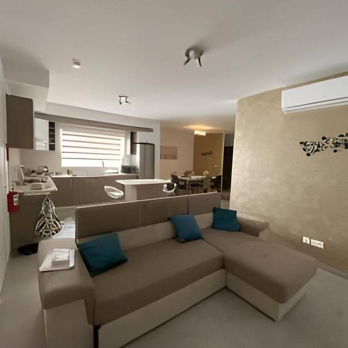 Gîte pour 8 personnes, avec jardin ainsi que vue et piscine dans Qawra