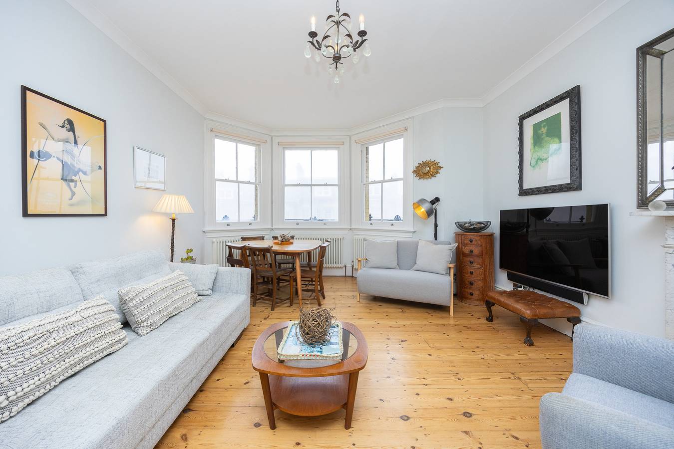 Entire apartment, Arty Character Apartment | Steps from the Seafront - Pass the Keys in Hove, Brighton