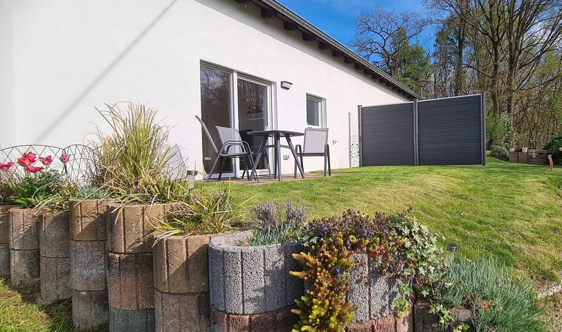 Ferienwohnung für 2 Personen, mit Terrasse und Ausblick sowie Garten, mit Haustier