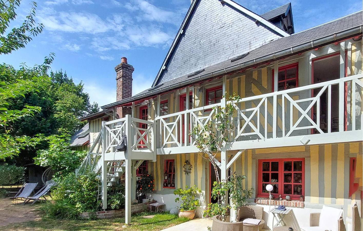 Apartamento vacacional entero, Acogedor apartamento con jardín, wifi y aparcamiento - A 2 km de la playa in Sainte-Famille-en-Auge, Region de Lisieux