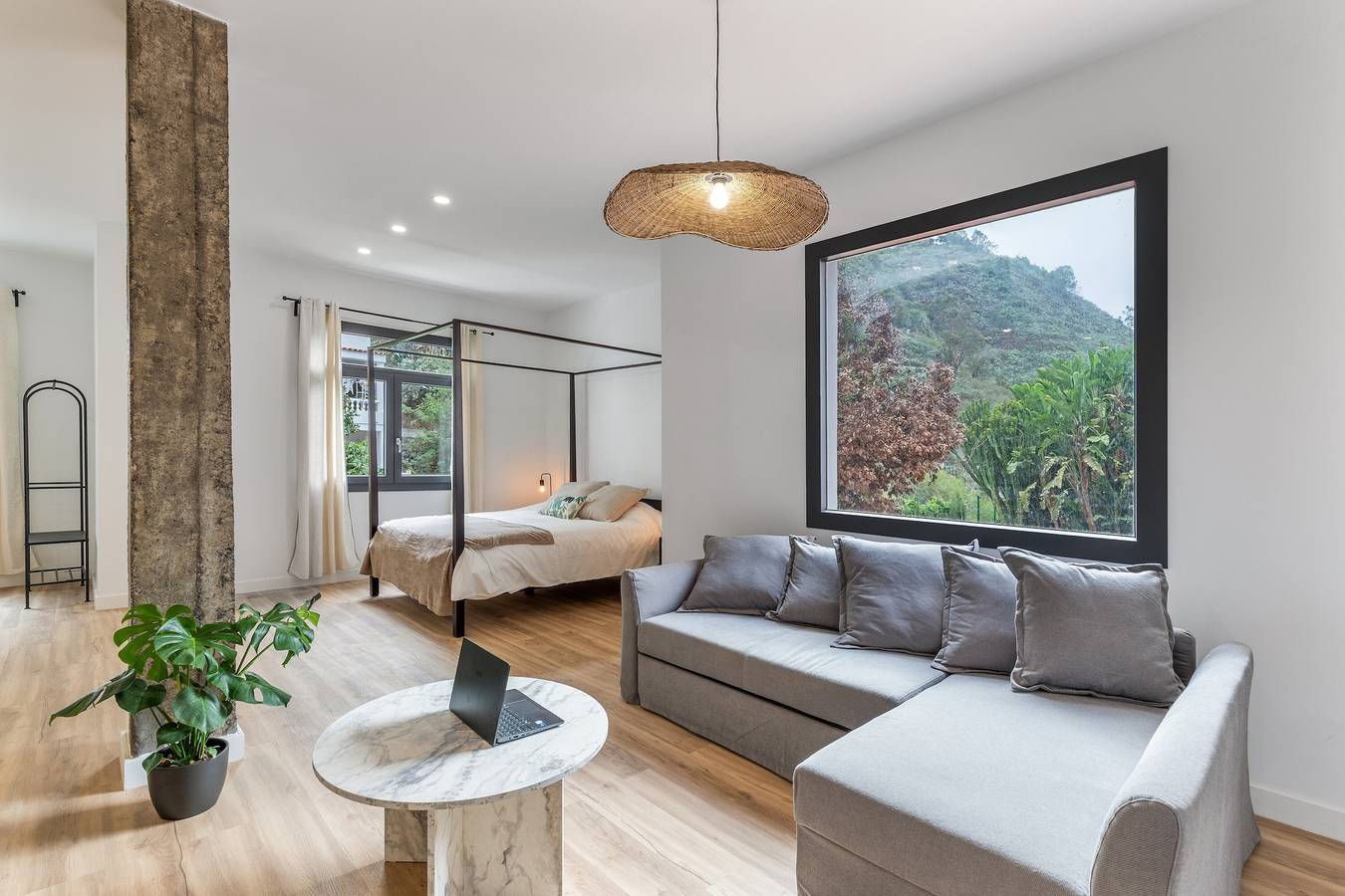 Ganze Wohnung, Ferienwohnung '5' mit Bergblick, Gemeinschaftsterrasse und Gemeinschaftsgarten in Moya, Gran Canaria Nord