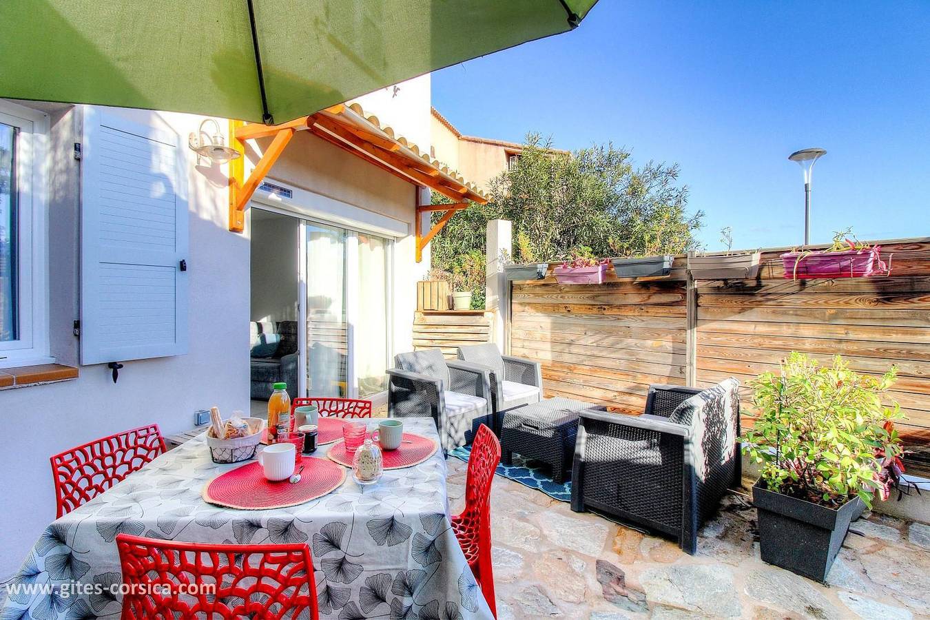 Le 28081 in Alata, Region de Ajaccio