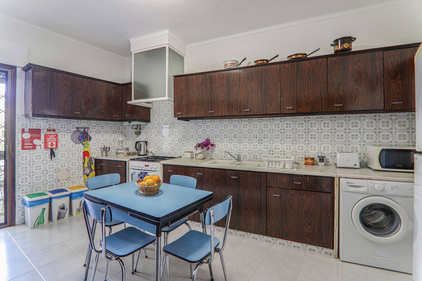 Apartamento inteiro, Casa de férias "Casa Tangerina" com Jardim & Wifi; Estacionamento disponível na rua in Tavira, Tavira (Santiago)