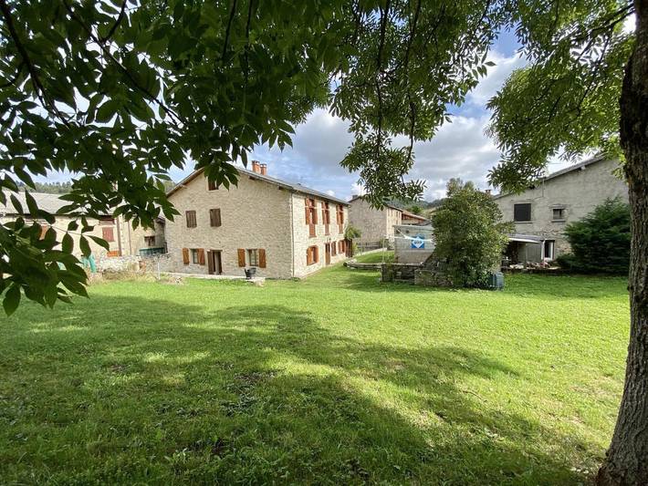 Gîte pour 9 personnes, avec Jardin