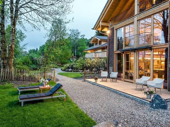 Ferienhaus für 9 Personen, mit Garten und Whirlpool sowie Pool und Sauna, mit Haustier in Ofterschwang