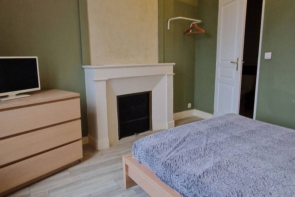 Entire apartment, Le Family apartment in the heart of the Loire Valley in Chinon in Chinon, Loire Valley