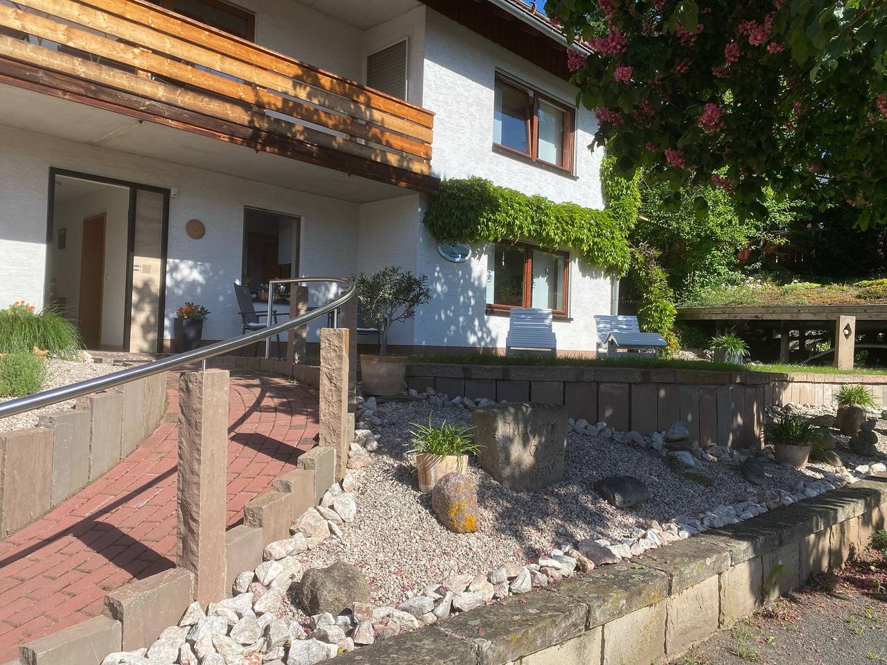 Apartamento entero, Apartamento 'Klein Und Fein' con Terraza Privada, Jardín Privado y Wi-Fi in Hemfurth-Edersee, Edertal