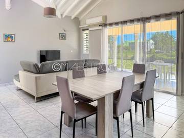 Location de vacances pour 6 personnes, avec jardin et vue à Les Abymes