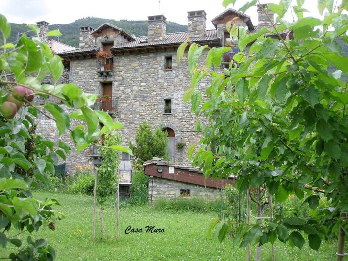 Gîte pour 4 personnes, avec Balcon et Terrasse ainsi que Jardin et Vue à Torla