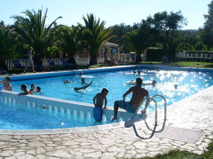 Casa Rodante para 6 Personas en Ipsos, Corfú