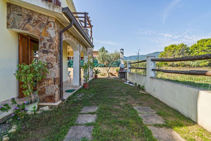 Location de vacances pour 4 personnes, avec Balcon et Jardin à Castiadas - 4