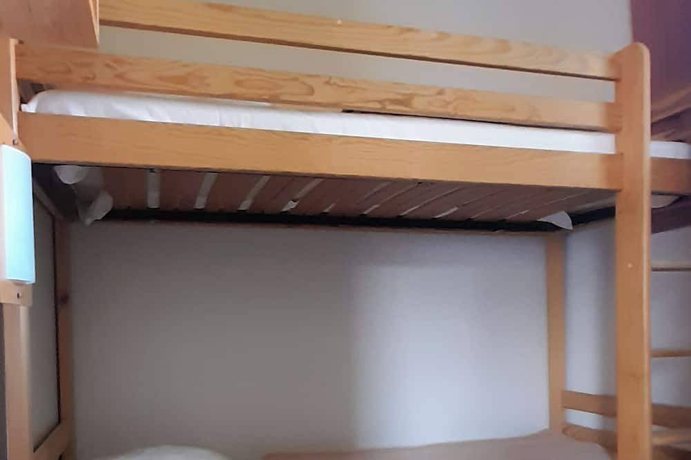 Appartement entier, App T2 Bis Piscine Terrasse in Arreau, Pyrénées