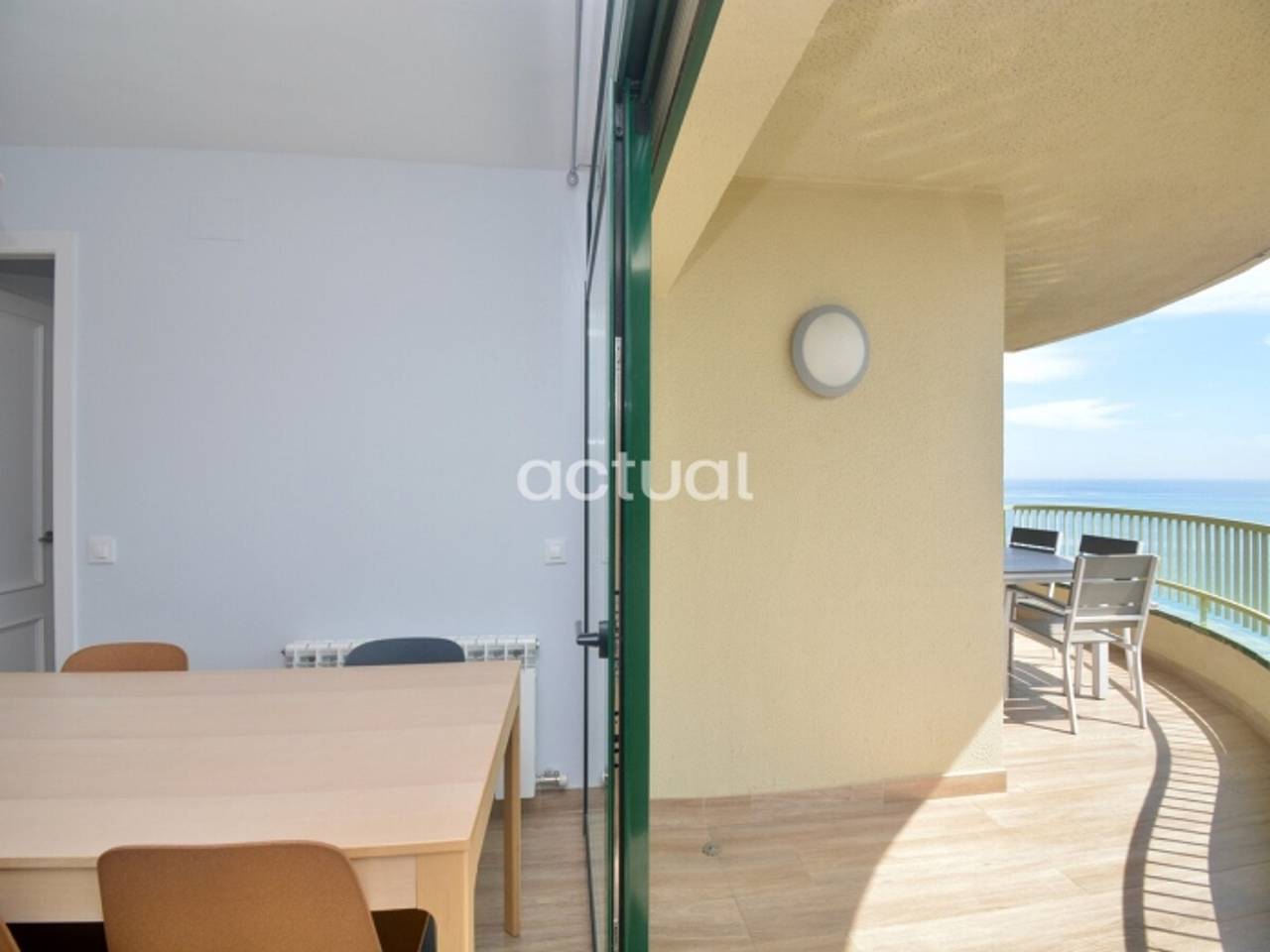 Ganze Wohnung, Renovierte 3-Zimmer-Wohnung, am Meer, Terrasse, zentrumsnah, Aufzug in Platja d'Aro, Costa Brava